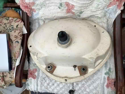 Photo of free Wash hand basin (PO13 Lee-on-the-Solent) #1