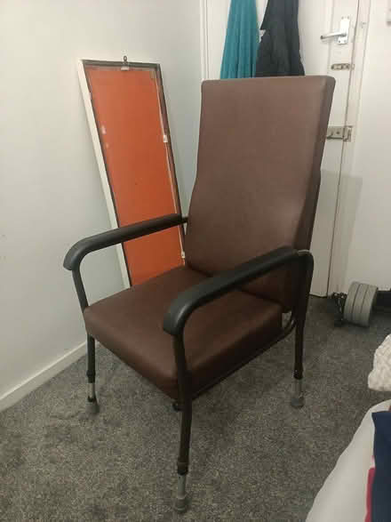 Photo of free Chair (Queens Dr N4) #3