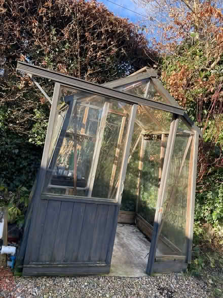Photo of free Greenhouse (Dore, S17) #3