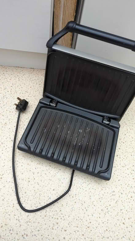 Photo of free Foreman grill (Houghton Regis LU5) #2