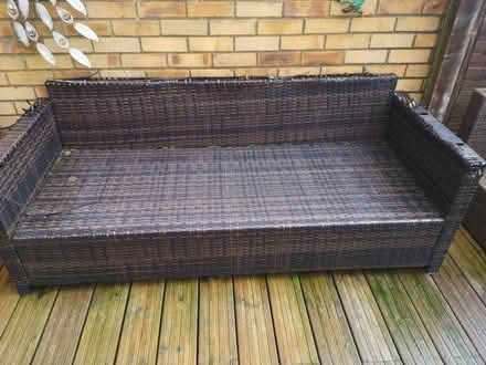 Photo of free Rattan garden furniture (Bachelor's Bump TN35) #2
