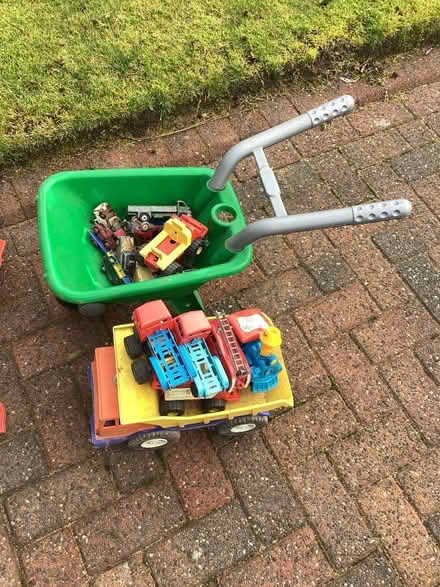 Photo of free Garden/beach toys (Balerno EH14) #1
