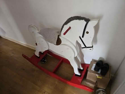 Photo of free Toy horse (GU21) #1