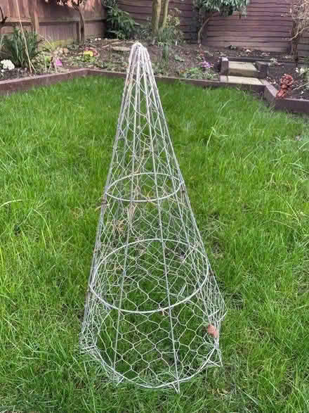 Photo of free Garden / planting frame (RG2) #1