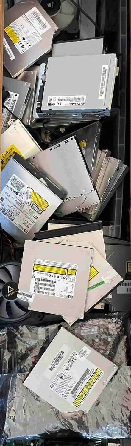 Photo of any laptops or PCs (Racecourse area BN2) #3