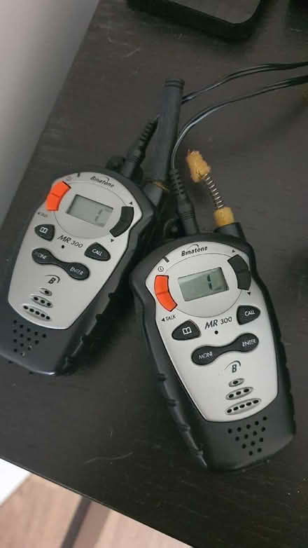 Photo of free Walkie talkies with charger (Chafford Hundred RM16) #1