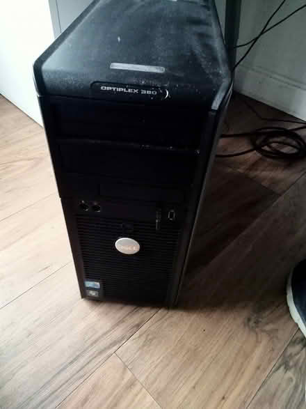 Photo of free Computer (Shoreham Beach BN43) #3