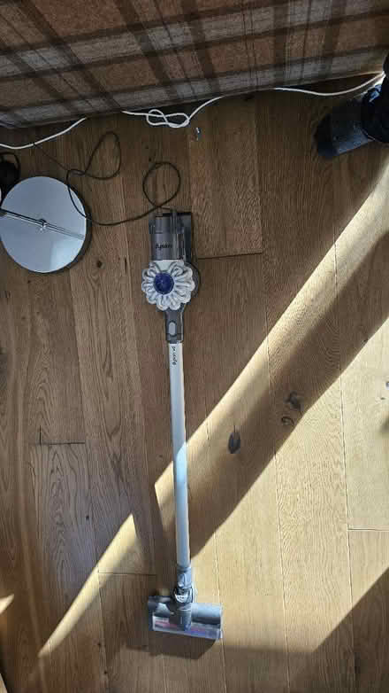 Photo of free Dyson v6 stick vacuum (NN10) #1