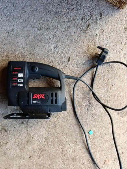 Photo of free Small handheld electric jigsaw (OX14) #1