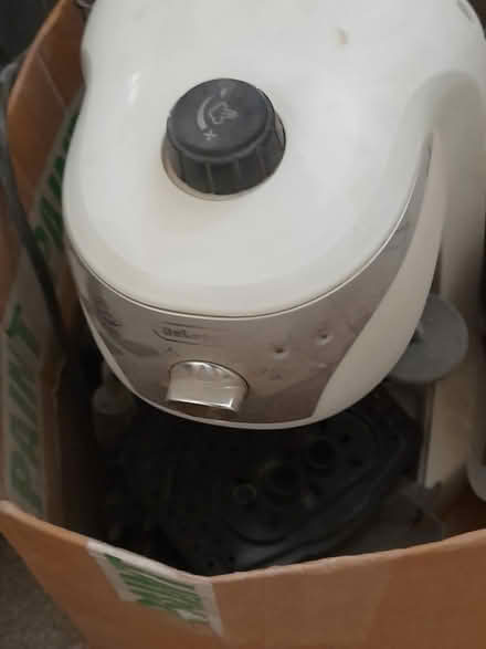 Photo of free Delonghi coffee machine (Primrose LA1) #1