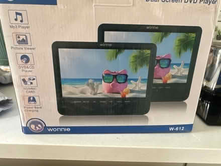 Photo of free In Car DVD Player + 2 Screens (Staines-upon-Thames TW18) #1