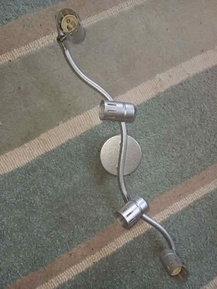 Photo of free 4 bulb silver bar spotights (Royston SG8) #1