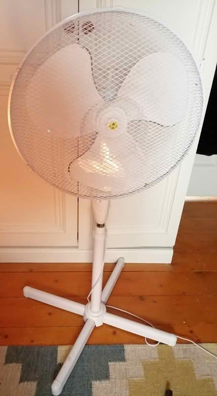 Photo of free Floor standing fan (Potters Bar EN6) #1