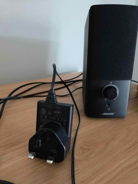 Photo of free Computer/ TV speakers (Bose) 🎵 (Bromborough CH62) #2