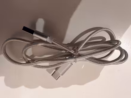 Photo of free iPod connector (Erin Mills Parkw) #1