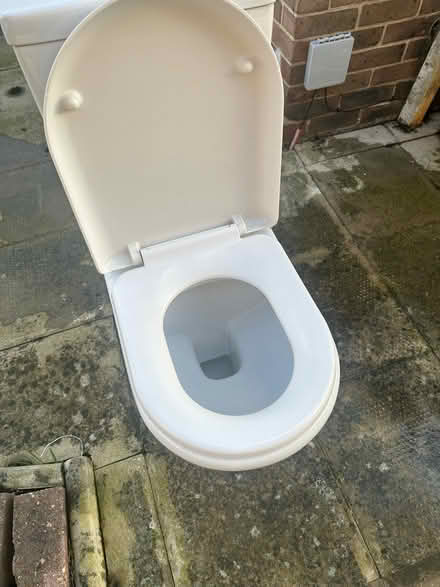 Photo of free Ideal Standard Toilet. Working (E6. Beckton) #1