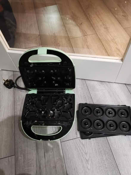 Photo of free Doughnut maker (Chessington KT9) #1