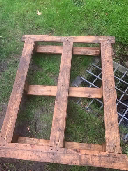 Photo of free 4 x wood pallets- crowborough (Crowborough TN6) #3