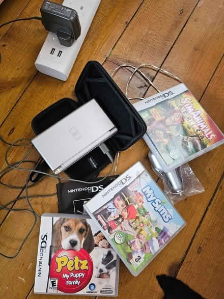 Photo of free Silver DS console (Mayfield NE23) #1