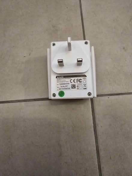 Photo of free Tenda A18 Dual Band AC1200 (Ruislip, HA4) #3
