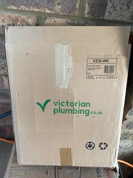 Photo of free Quick release toilet seat - new (OX16 Cherwell heights) #1