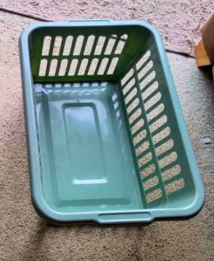 Photo of free Laundry basket (Tonbridge North TN10) #1