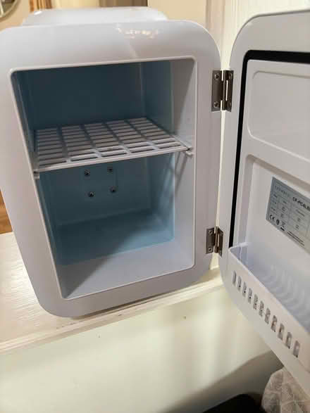 Photo of free Mini Cosmetics fridge (San Rafael) #2