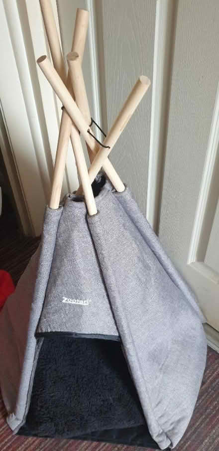 Photo of free small dog/cat bed (Yardley birmingham B25) #1