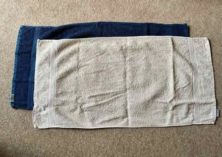 Photo of free 2 towels (Elephant and castle SE1) #1