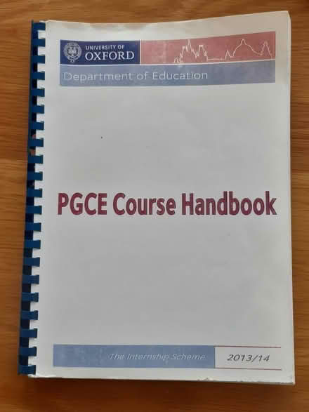Photo of free PGCE course handbook for Oxford University course 2013 (Peachcroft OX14) #1