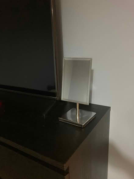 Photo of free Pedestal mirror (RG6) #1