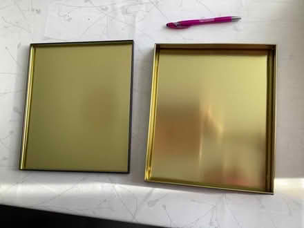 Photo of free Pretty metal tin (Herne Hill SE24) #2