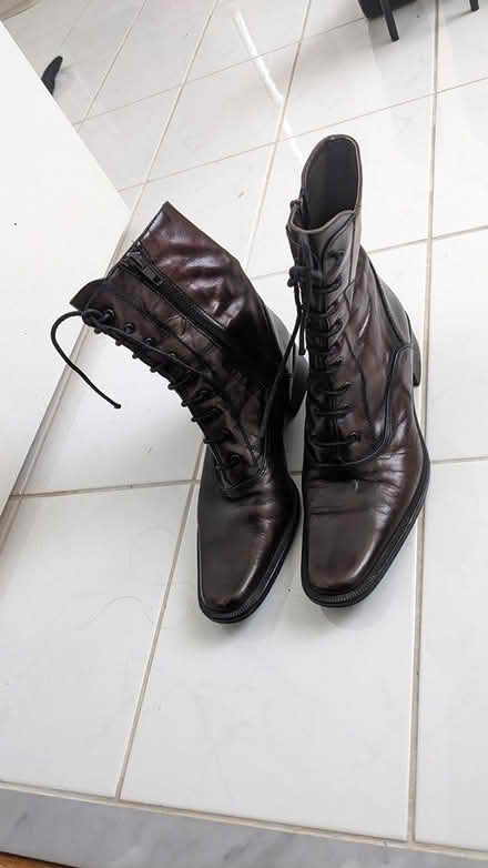 Photo of free Short boots (Jane/Majormac) #1