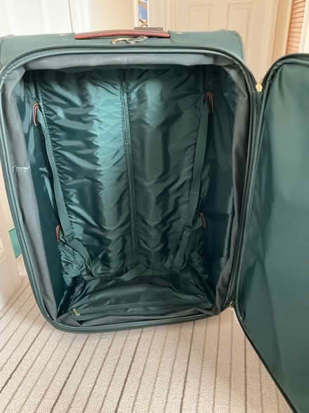 Photo of free Suitcase (Letchworth Lordship estate) #4