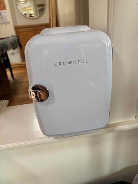 Photo of free Mini Cosmetics fridge (San Rafael) #1