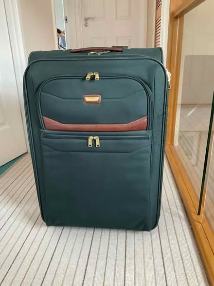 Photo of free Suitcase (Letchworth Lordship estate) #3