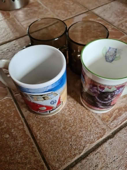 Photo of free 4 mugs (melksham SN12) #1