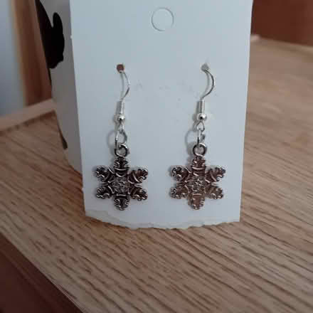 Photo of free Snowflake earrings (Carlyon Bay PL25) #1