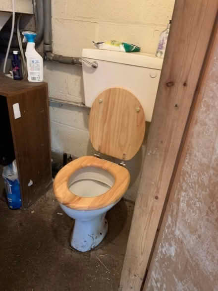 Photo of free Toilet and sink (Woodhouse LE12) #2