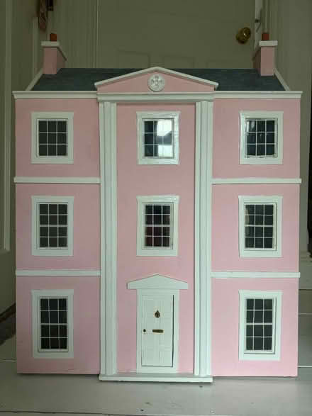 Photo of free Georgian style dolls house (Weston) #2