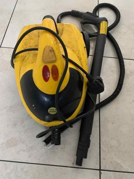 Photo of free Little Yellow Steamer (Eve Hill DY1) #1