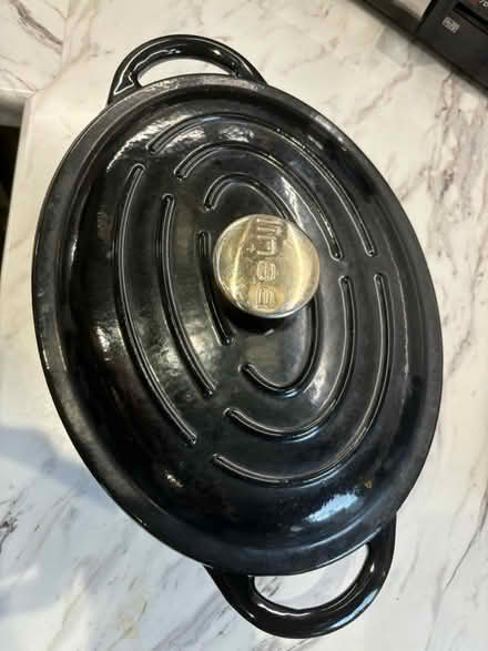 Photo of free Cast Iron Oval Casserole Dish (Stenhouse EH11) #1