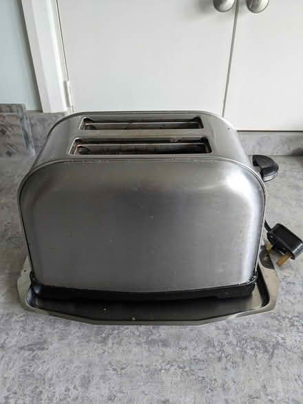 Photo of free toaster (Fetcham) #2