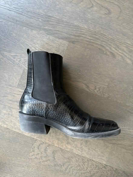 Photo of free Open edit boots size 9 (Yonge and Eglinton) #2