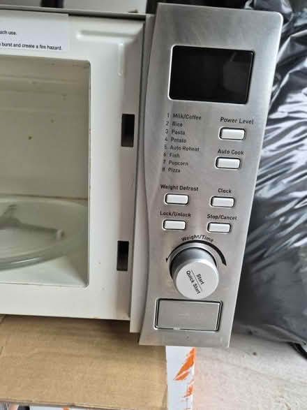 Photo of free working microwave (SE9 4) #2