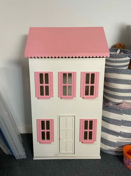 Photo of free Tall Dollhouse (Hawthorne and Pleasant) #1