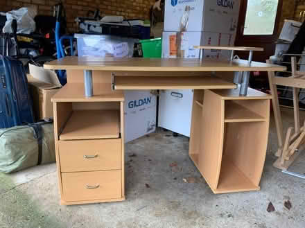 Photo of free Desk (Reydon IP18) #1