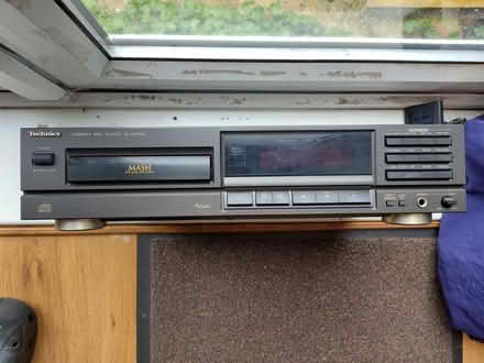 Photo of free Technics CD player spares/repair (Scotches DE56) #1