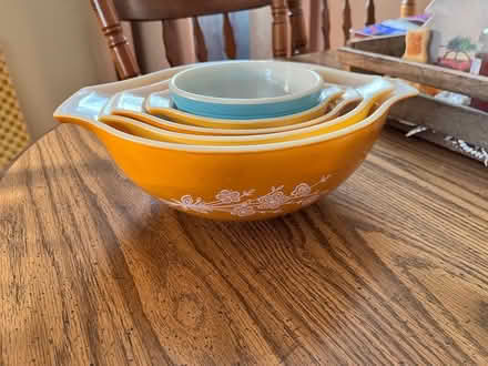 Photo of free PYREX mixing bowls (Harbor Area) #1