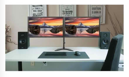 Photo of Twin or x2 PC monitors (G21 balornock) #1